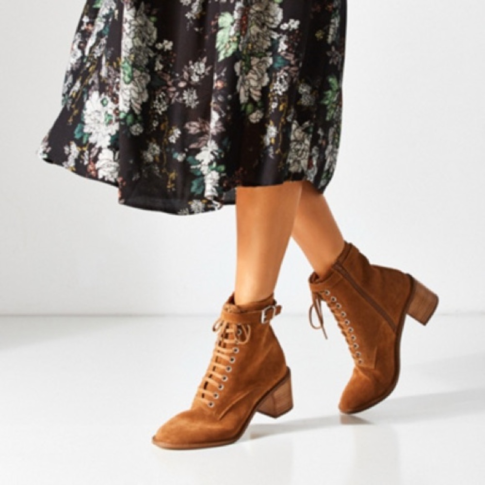Karen Suede Lace-Up Boot - Size 8